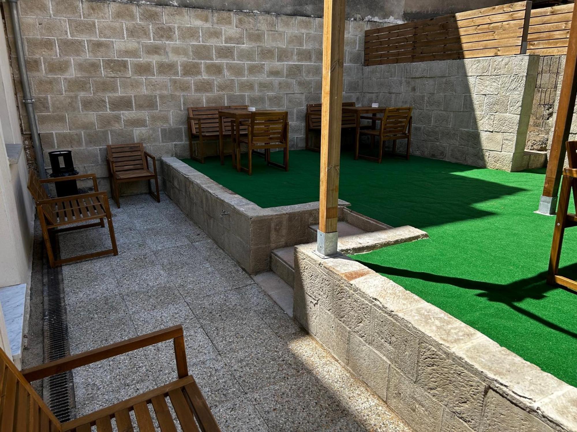Bohobos Hostel أنتيب المظهر الخارجي الصورة